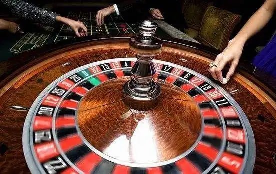 Play'n GO slot game with spinning reels and payout display